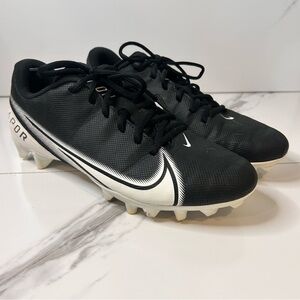 Nike Vapor Black and White Men's Soccer Shoes Size 10.5